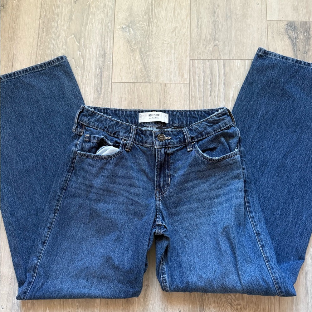 Hollister Low-Rise Baggy Jeans